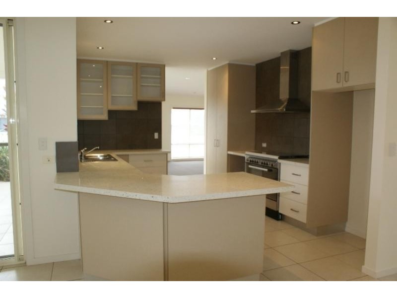 29 Mariner Dr, Safety Beach NSW 2456