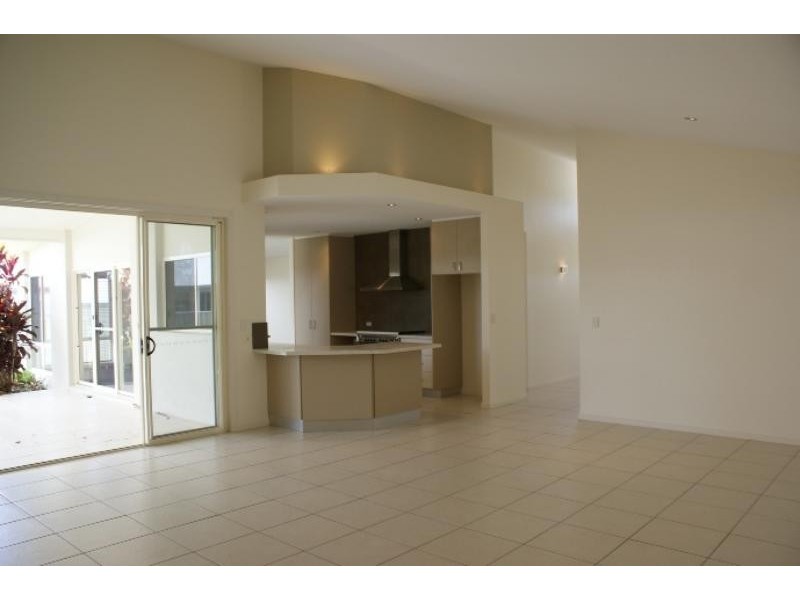 29 Mariner Dr, Safety Beach NSW 2456