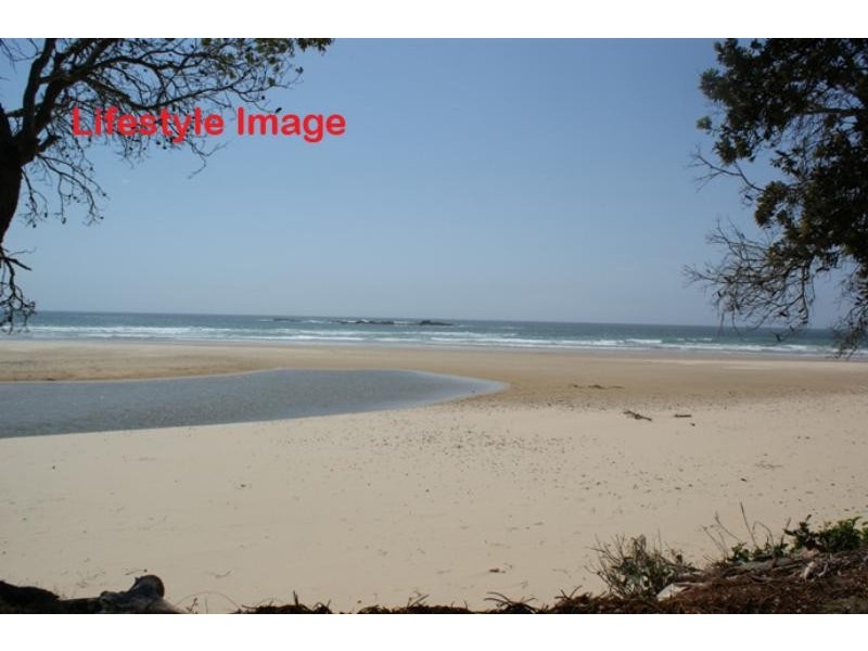 29 Mariner Dr, Safety Beach NSW 2456