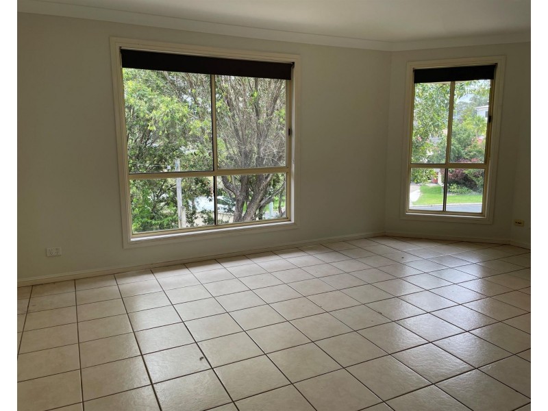 6 McPhee  Close, Woolgoolga NSW 2456