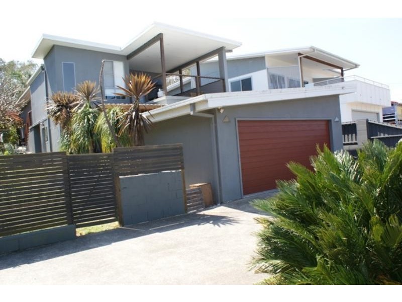 37 Bluff Rd, Emerald Beach NSW 2456