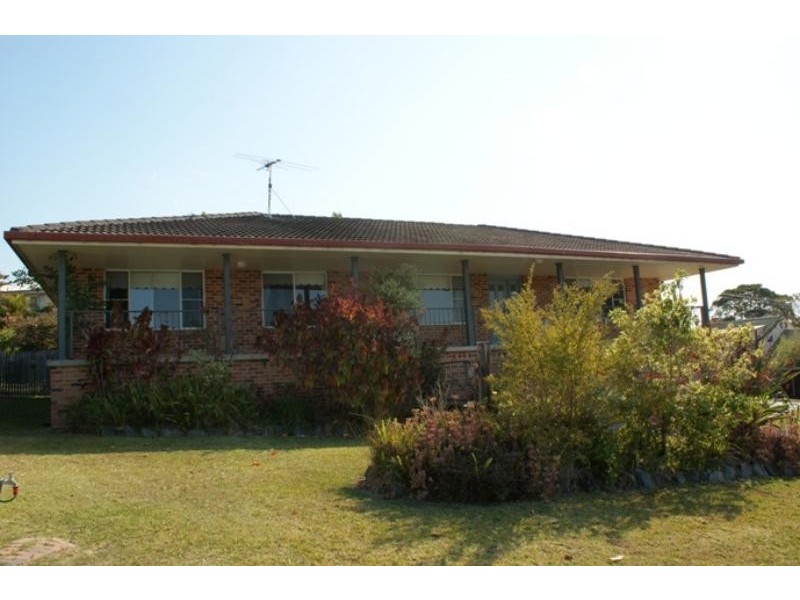 23 Ocean View Rd, Arrawarra Headland NSW 2456