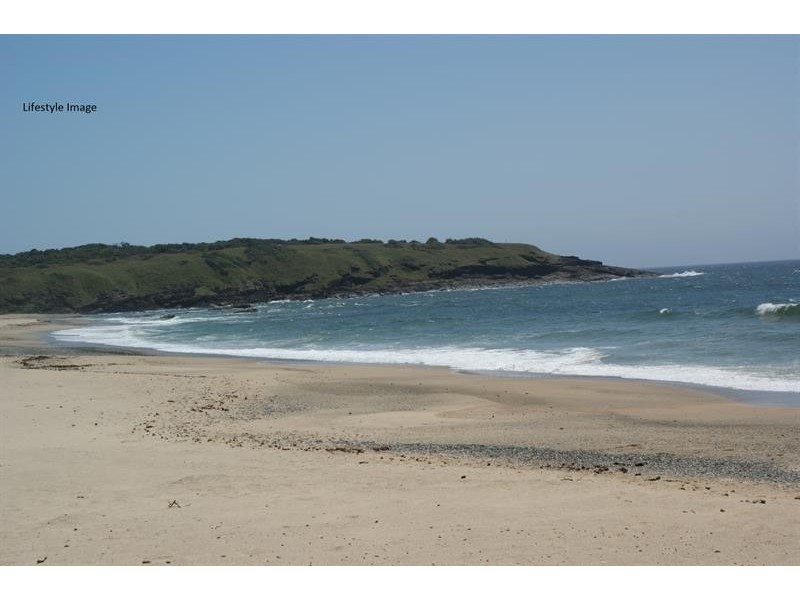 37 Bluff  Rd, Emerald Beach NSW 2456