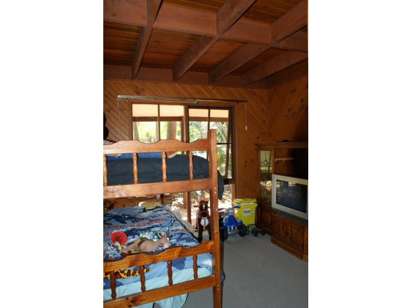 18 Turpentine Ave, Sandy Beach NSW 2456