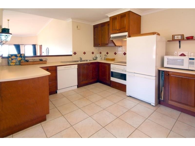 4/24 Pollack Esp, Woolgoolga NSW 2456