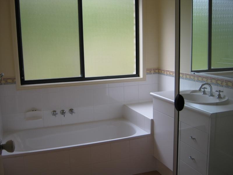 15 Azure Ave, Emerald Beach NSW 2456