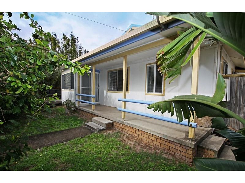 4 RUDDER St, Red Rock NSW 2456