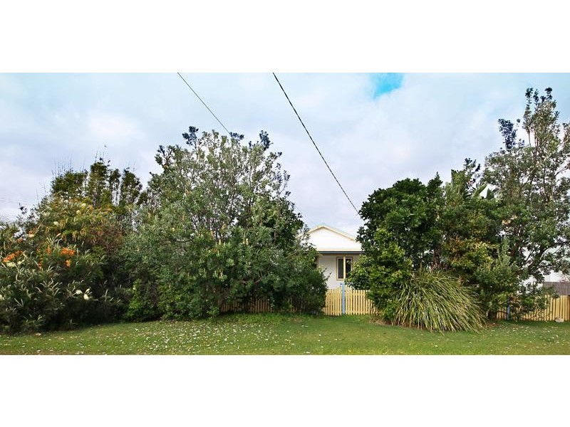 4 RUDDER St, Red Rock NSW 2456