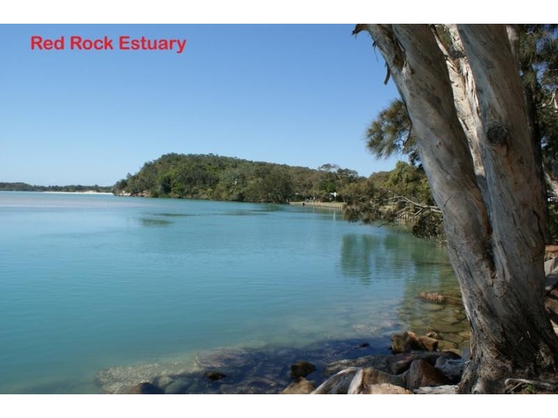 4 RUDDER St, Red Rock NSW 2456