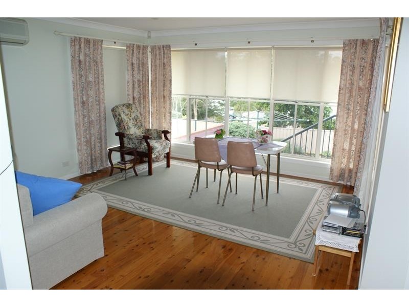 13 Lake View Ave, Safety Beach NSW 2456