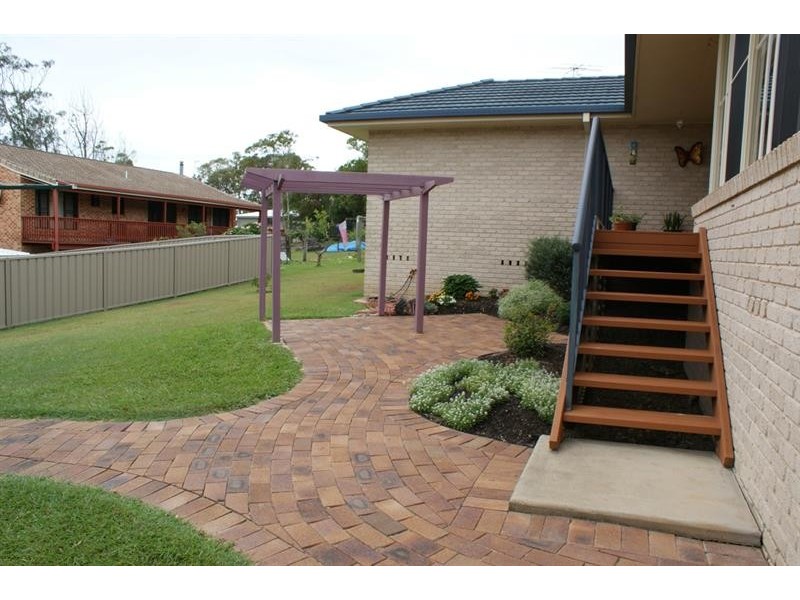 13 Lake View Ave, Safety Beach NSW 2456