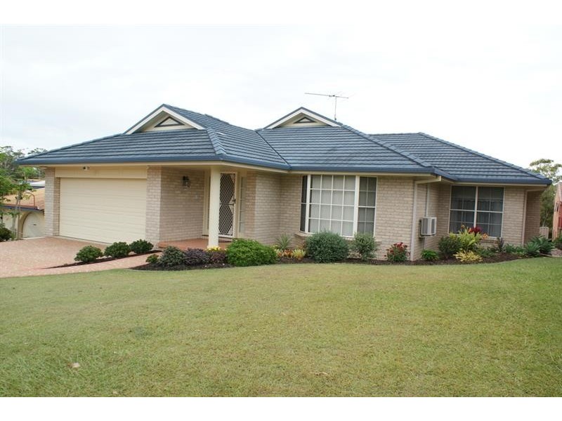 13 Lake View Ave, Safety Beach NSW 2456