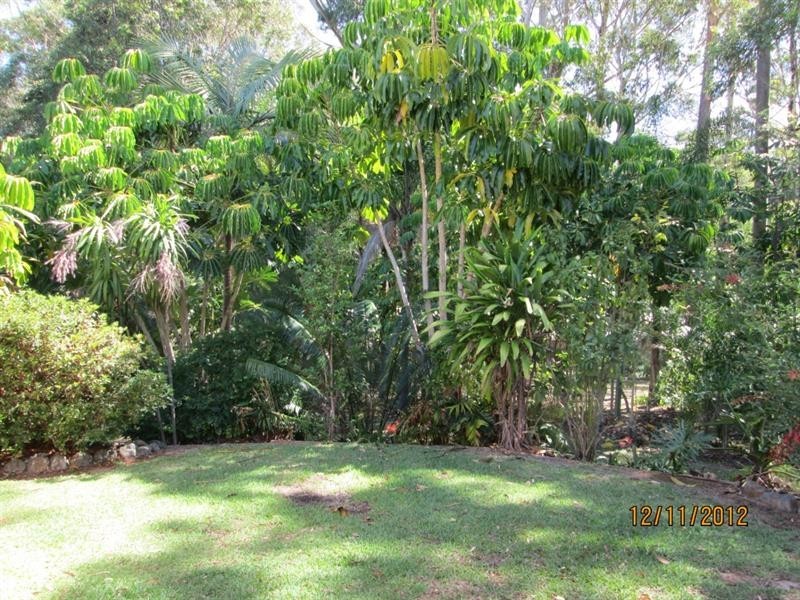 11 Pont Cl, Emerald Beach NSW 2456