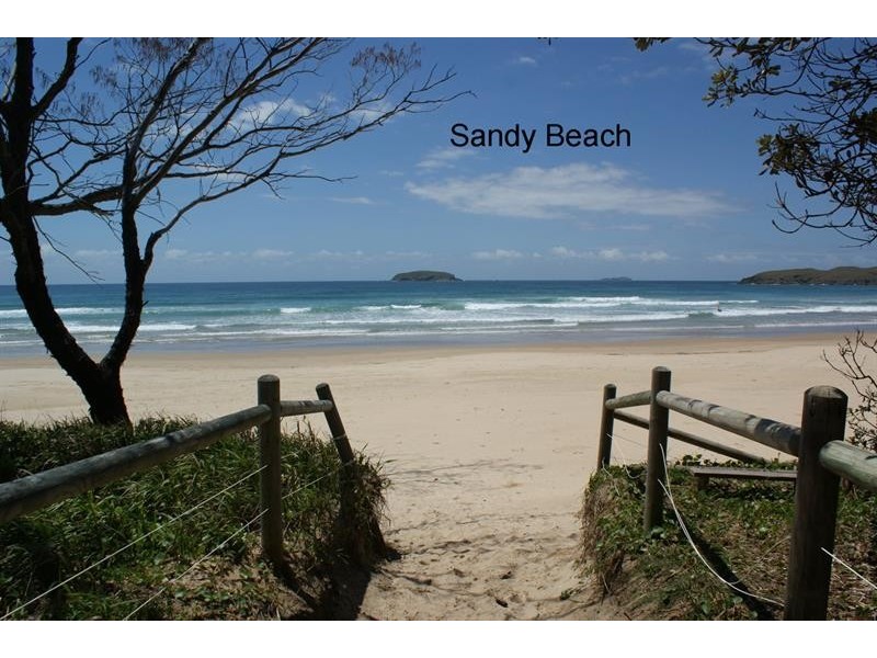 24 Sandy Beach Dr, Sandy Beach NSW 2456