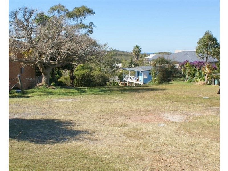 18 Arrawarra Rd, Arrawarra Headland NSW 2456