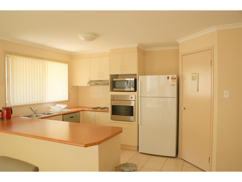 13 McPhee Cl, Woolgoolga NSW 2456