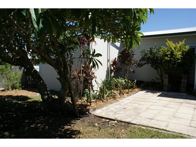 4 Waterloo St, Woolgoolga NSW 2456
