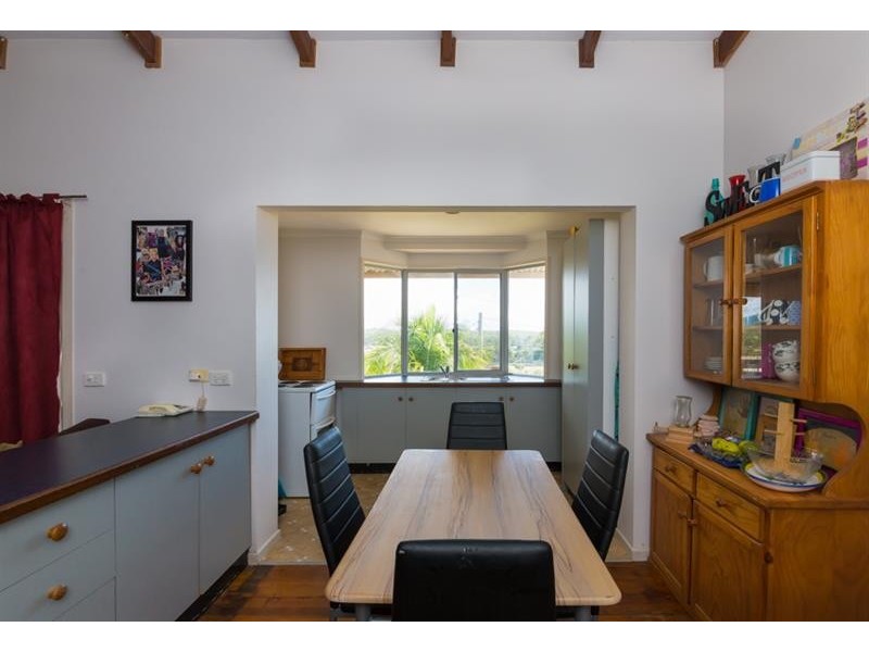 6 Barnes St, Woolgoolga NSW 2456