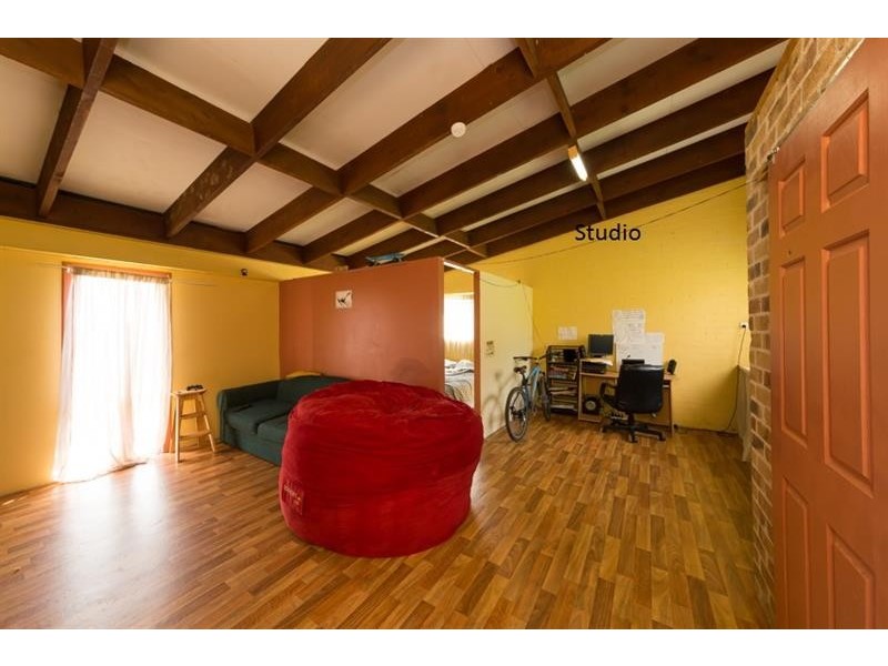 6 Barnes St, Woolgoolga NSW 2456