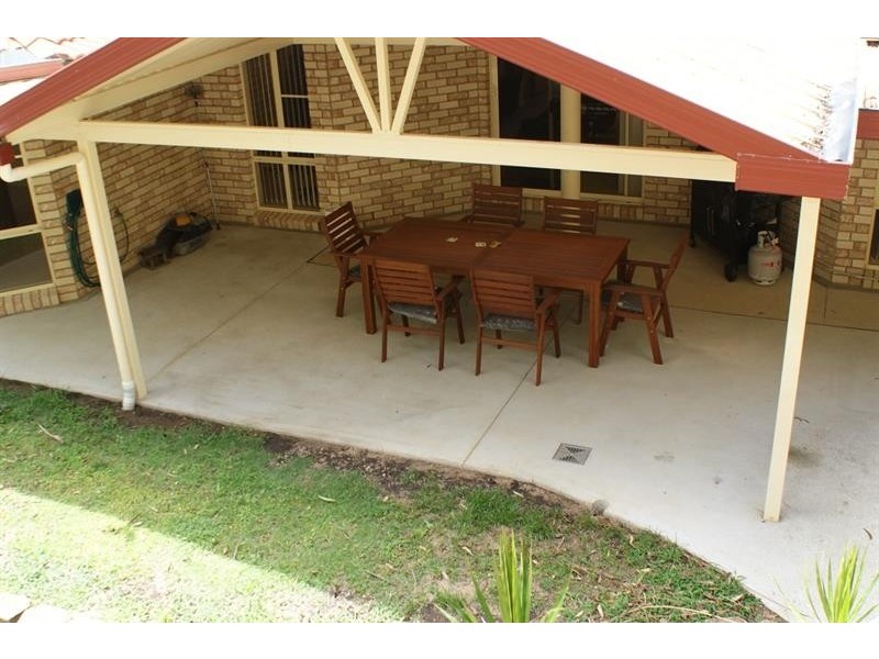13 McPhee Cl, Woolgoolga NSW 2456