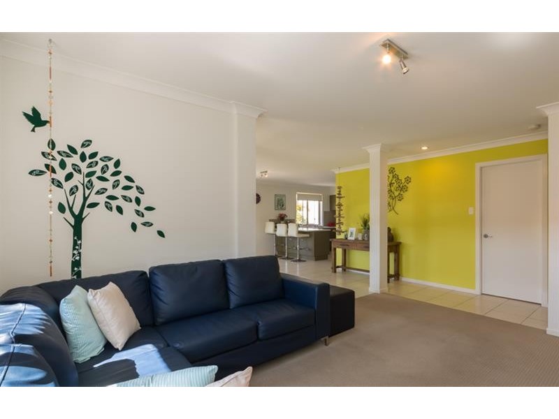 9A Vista Cl, Woolgoolga NSW 2456