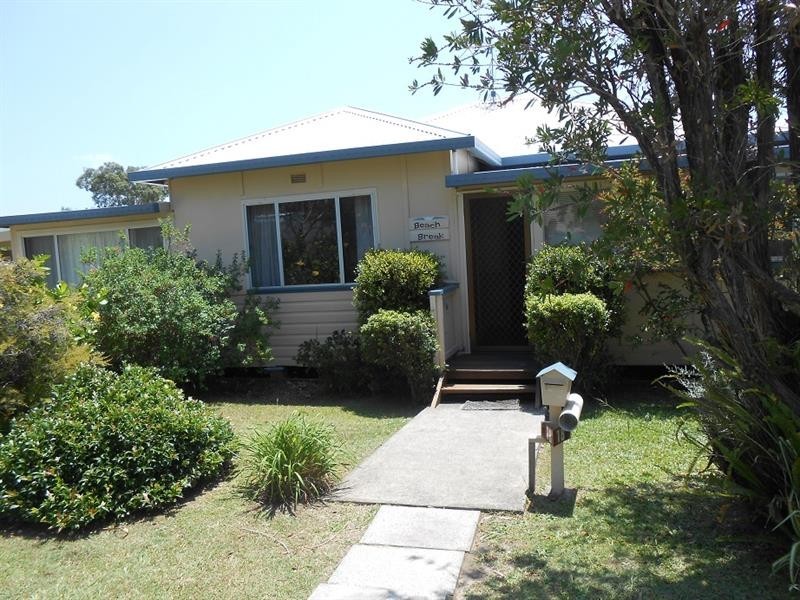18 Nightingale St, Woolgoolga NSW 2456