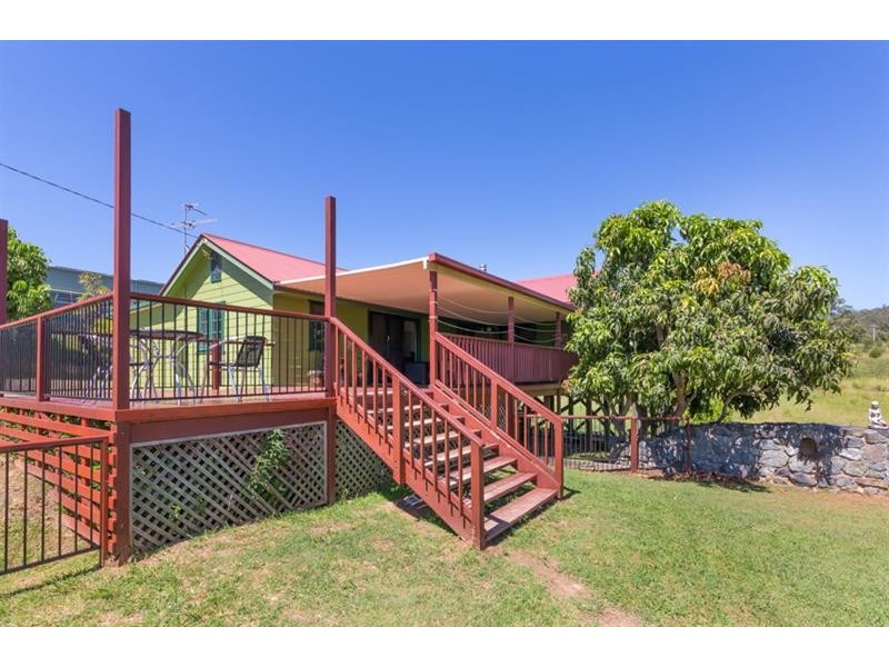 211 Newmans Rd, Woolgoolga NSW 2456