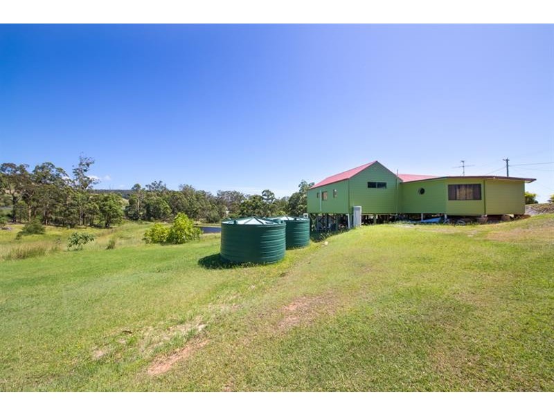211 Newmans Rd, Woolgoolga NSW 2456