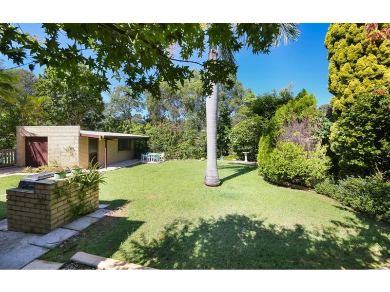 16 Lake View Ave, Safety Beach NSW 2456