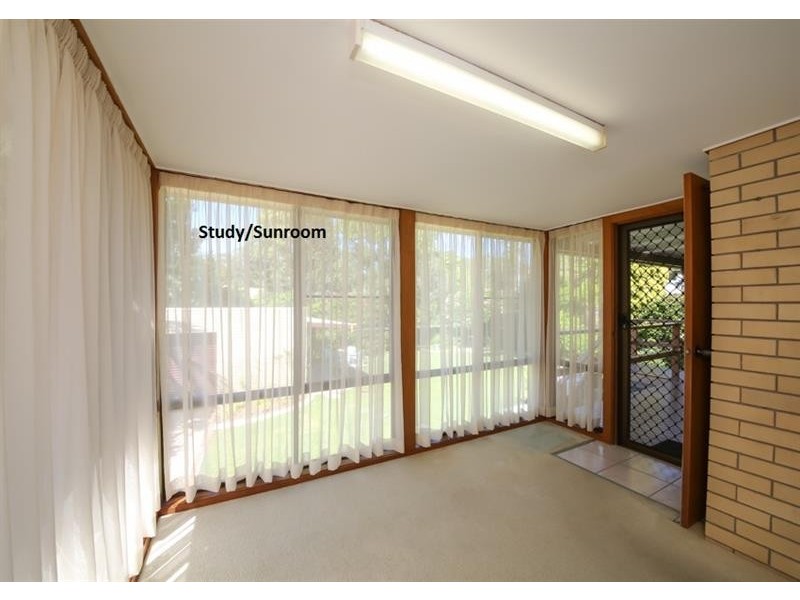 16 Lake View Ave, Safety Beach NSW 2456