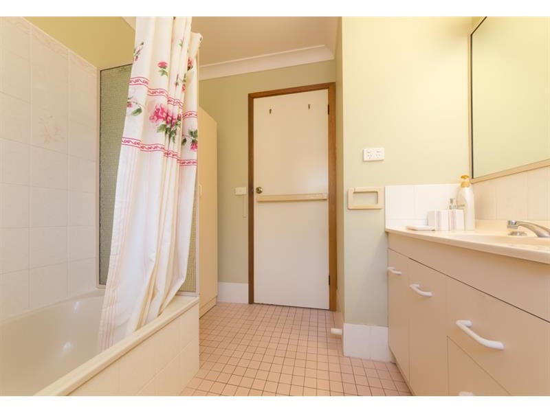 43 Melaleuca Ave, Woolgoolga NSW 2456