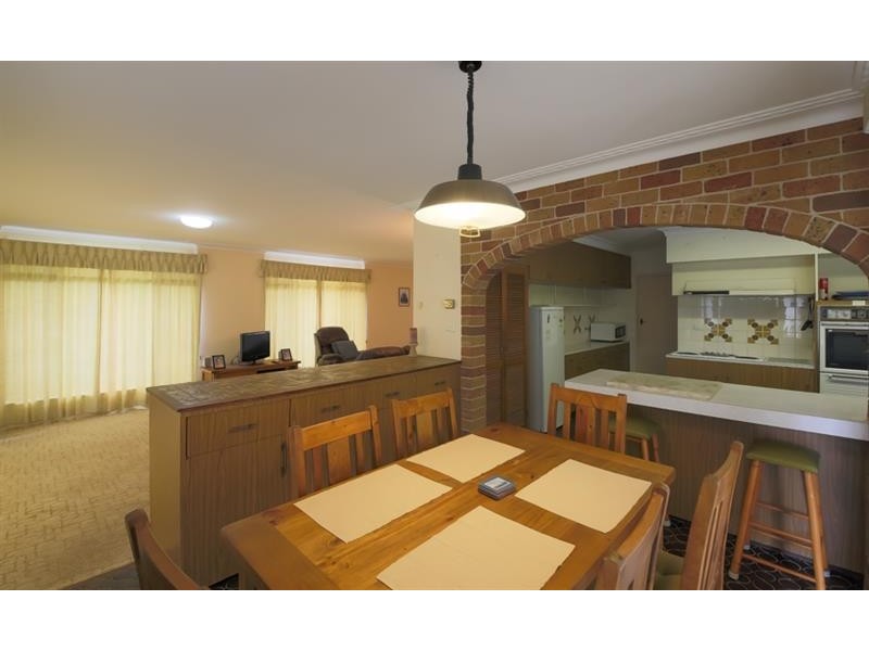 8-10 Lake View  Ave, Safety Beach NSW 2456