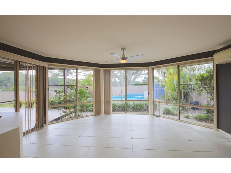 64 Newmans Rd, Woolgoolga NSW 2456