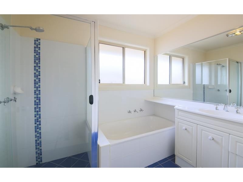 64 Newmans Rd, Woolgoolga NSW 2456