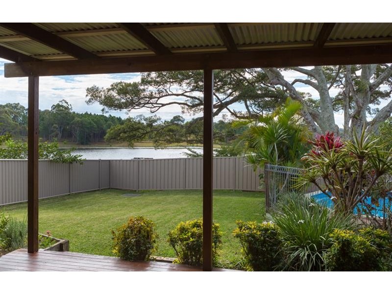 64 Newmans Rd, Woolgoolga NSW 2456