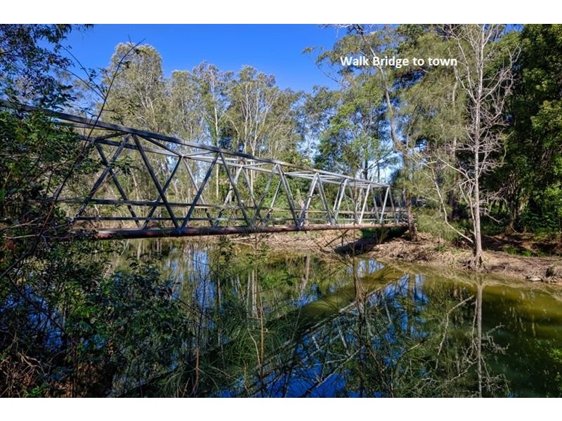 19 Tomkins Ave, Woolgoolga NSW 2456