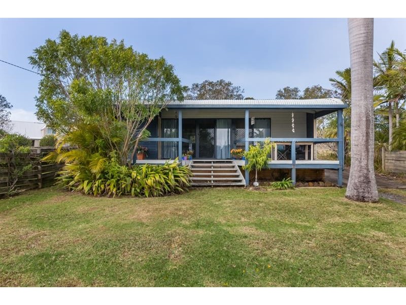 52 Arrawarra Rd, Arrawarra Headland NSW 2456