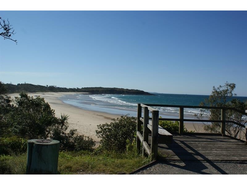52 Arrawarra Rd, Arrawarra Headland NSW 2456
