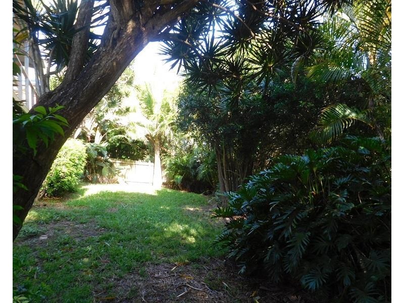 5 Barnes Street, Woolgoolga NSW 2456