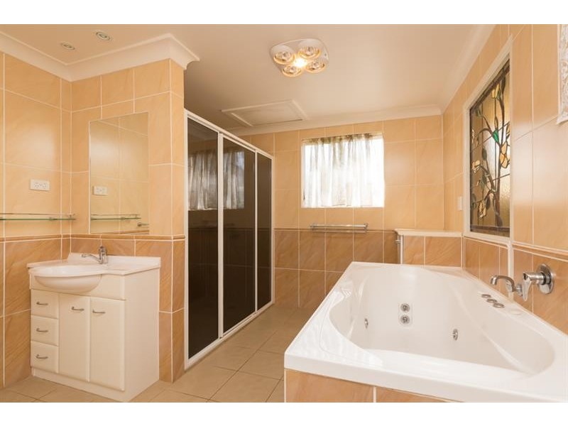 6 Haines Cl, Woolgoolga NSW 2456