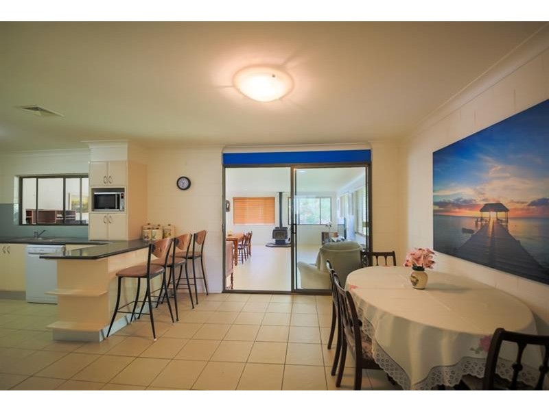 6 Haines Cl, Woolgoolga NSW 2456