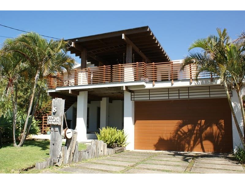 8 Surf St, Emerald Beach NSW 2456