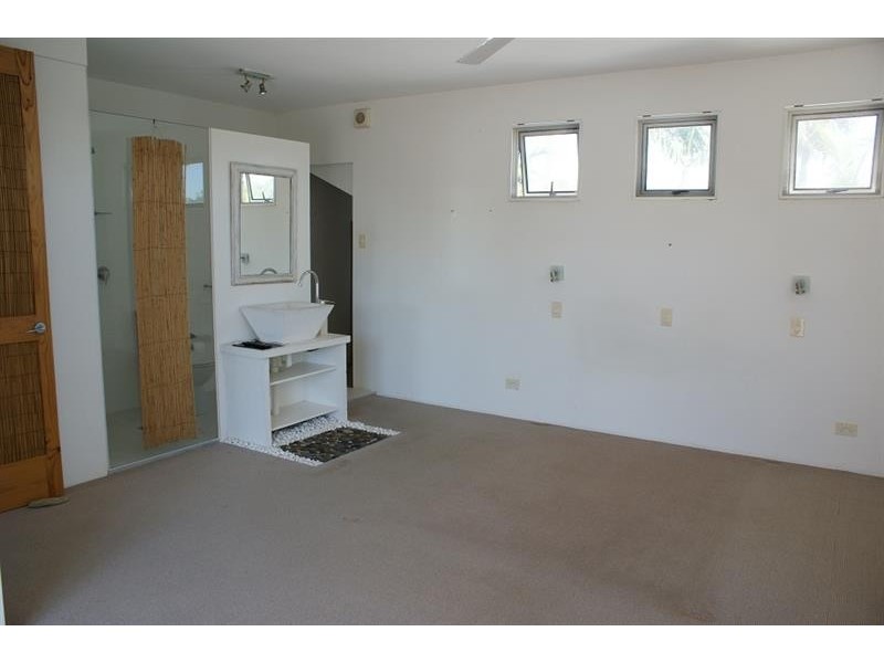 8 Surf St, Emerald Beach NSW 2456