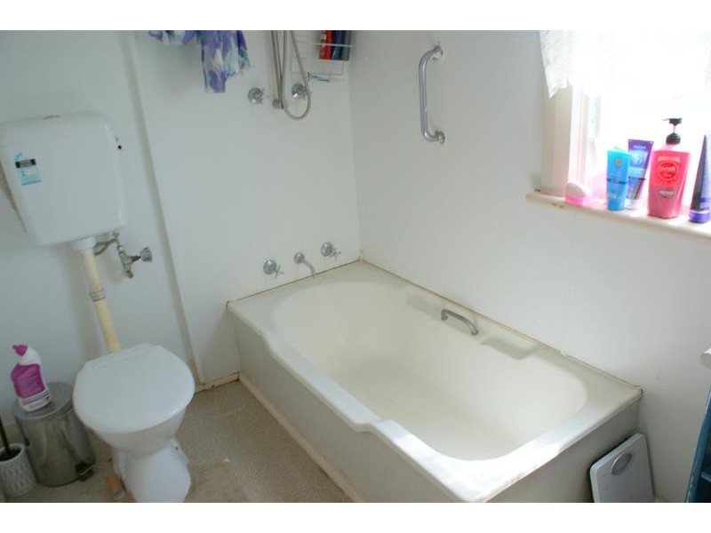 10 Scarborough St, Woolgoolga NSW 2456