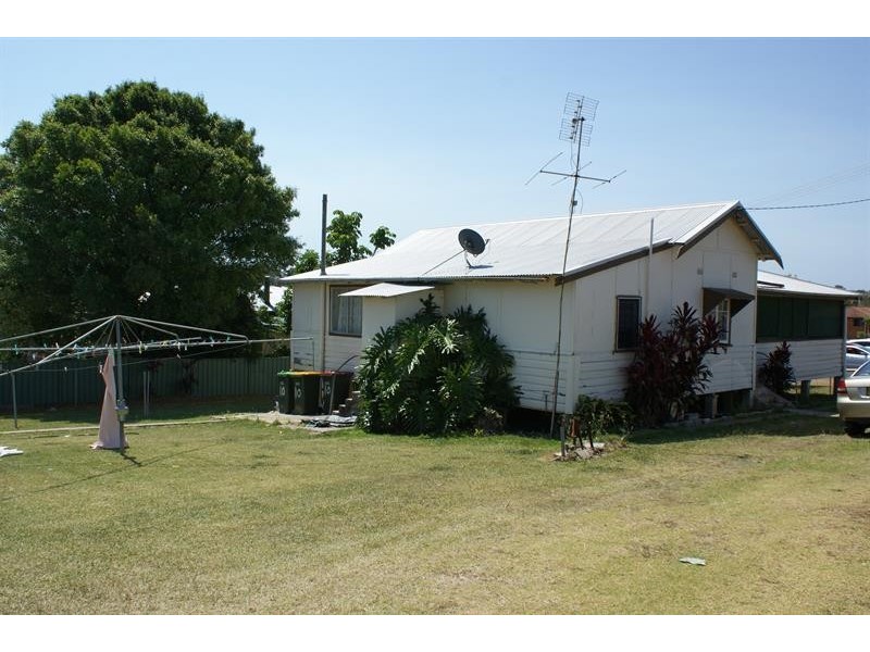 10 Scarborough St, Woolgoolga NSW 2456