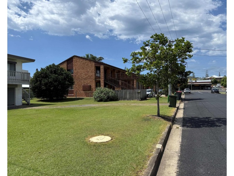 4 Ganderton Street, Woolgoolga NSW 2456