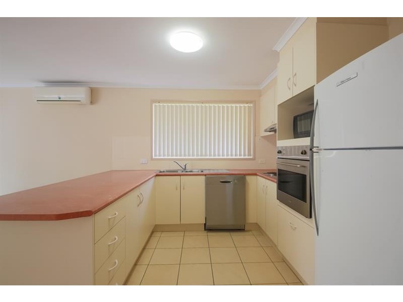 13 McPhee Cl, Woolgoolga NSW 2456