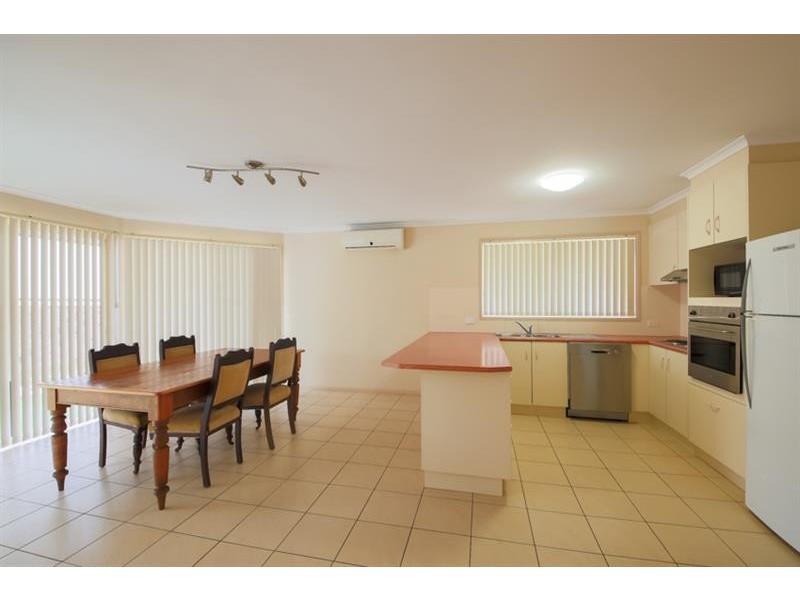 13 McPhee Cl, Woolgoolga NSW 2456