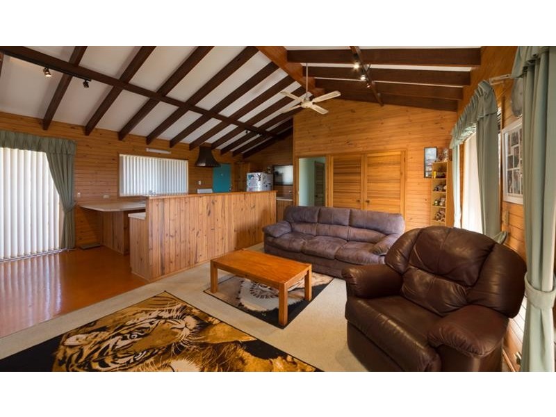 54 Arrawarra Rd, Arrawarra Headland NSW 2456