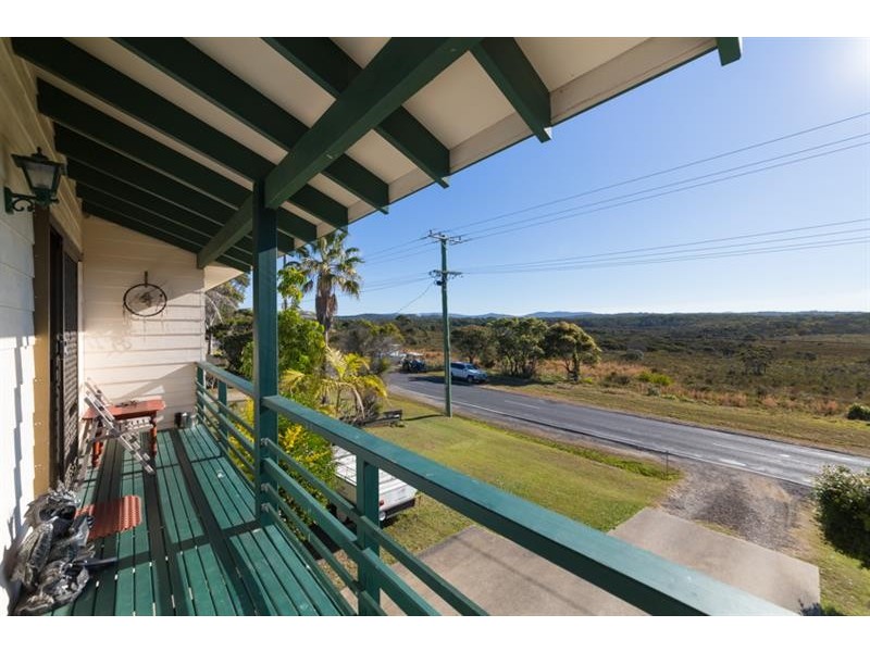 54 Arrawarra Rd, Arrawarra Headland NSW 2456